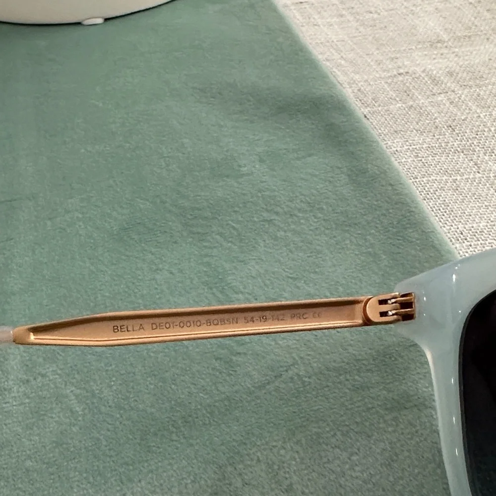 NWOT Diff Bella Light Blue Sunglasses - Picture 3 of 5